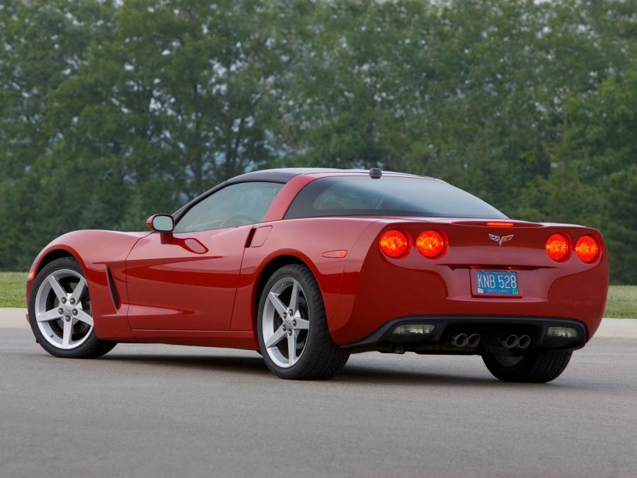  Chevrolet Corvette Coupe 2004 года  (фото 16 из 16)